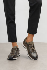 THE AURELIO SNEAKER