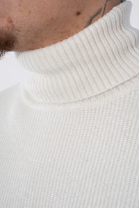 THE MERIDA TURTLENECK