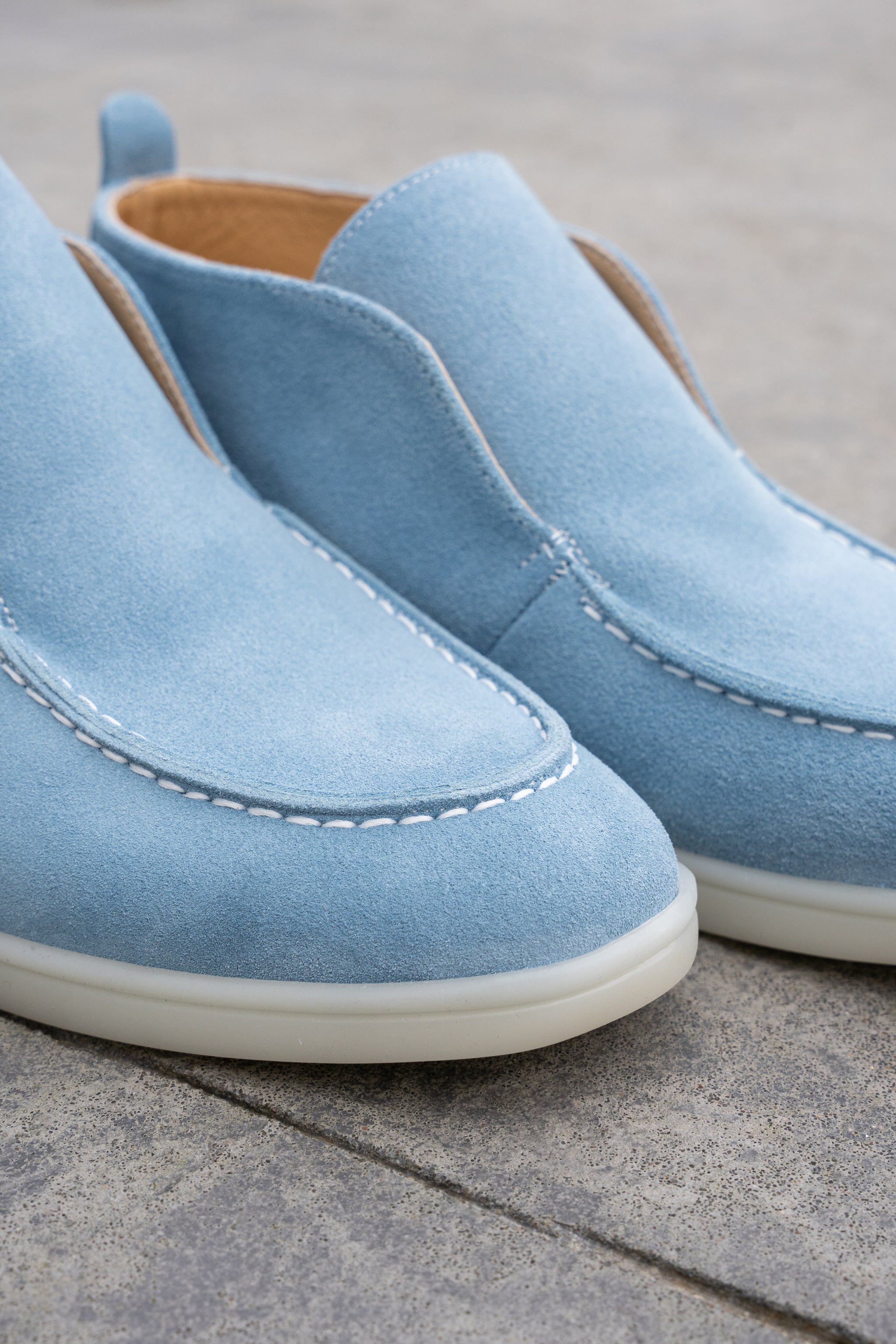 THE ARONA SUEDE INSTAPPERS