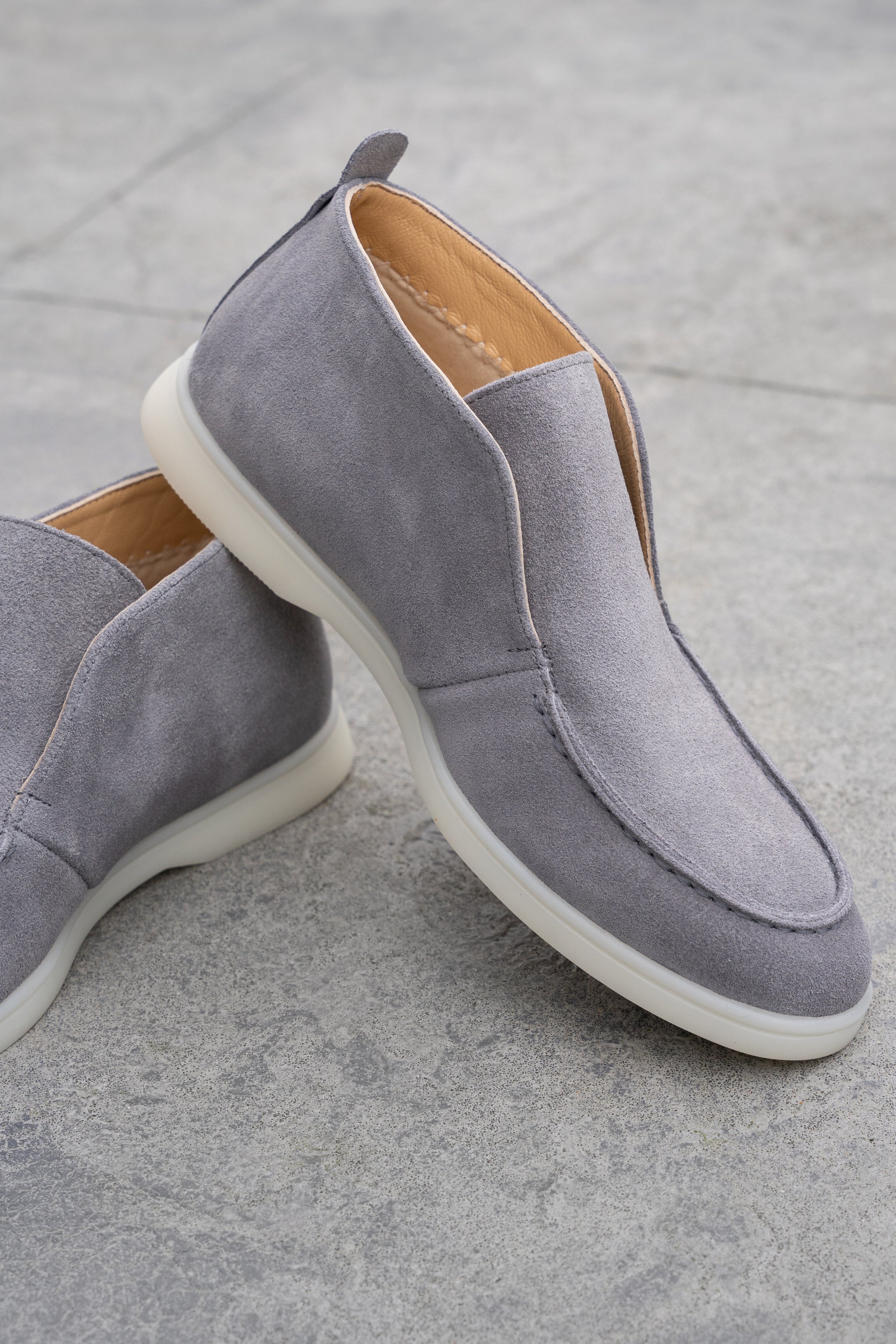 THE ARONA SUEDE INSTAPPERS