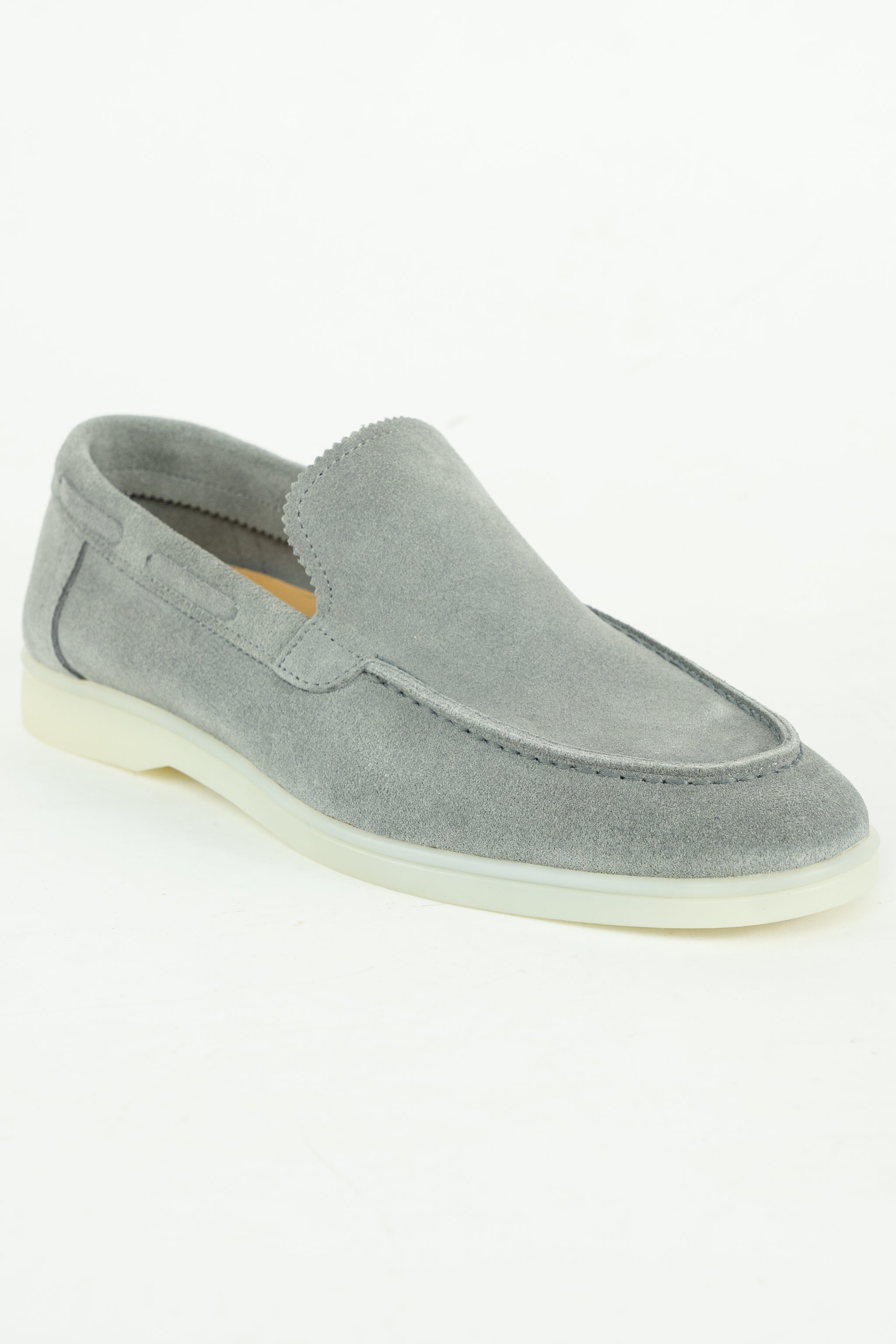 THE MENDOZA SUEDE LOAFER