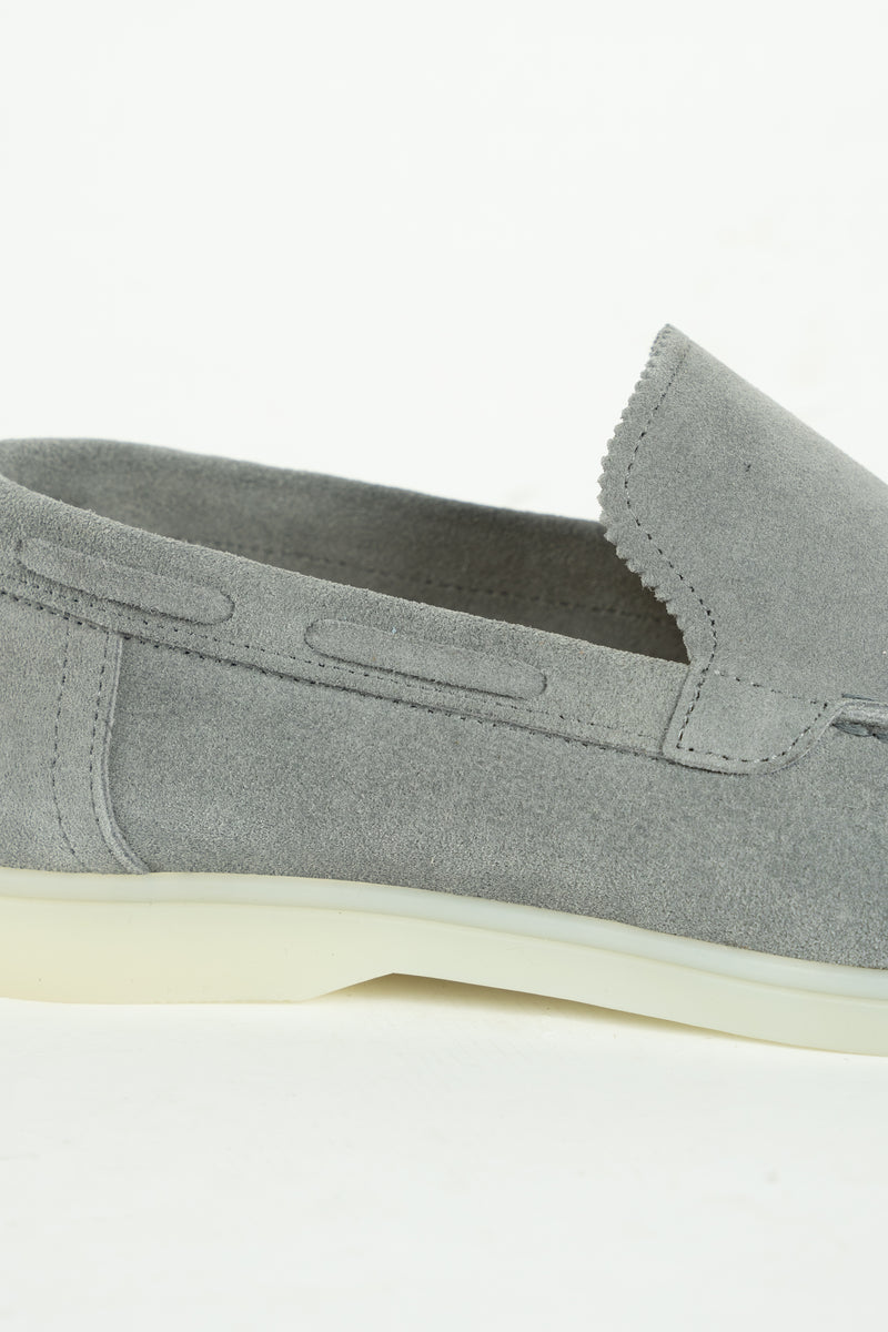 THE MENDOZA SUEDE LOAFER