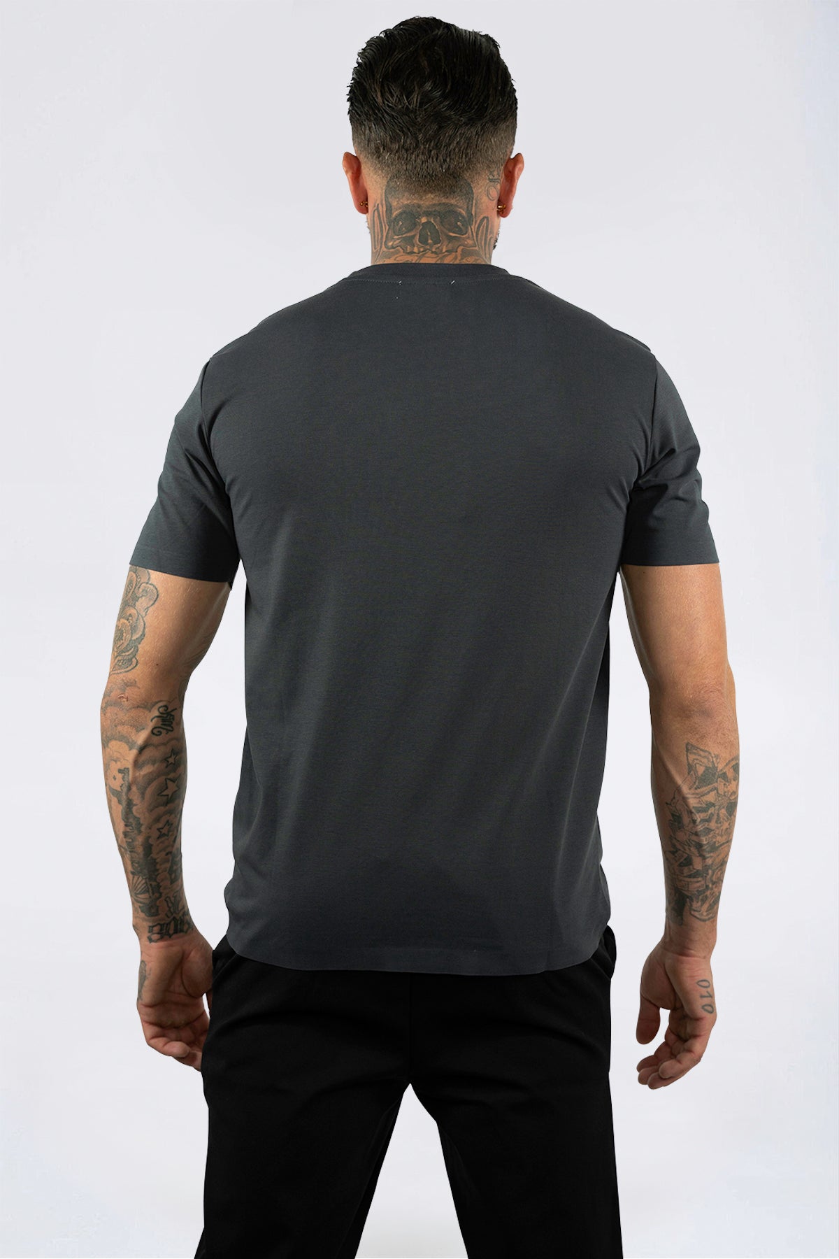 THE LAURO SEAMLESS T SHIRT