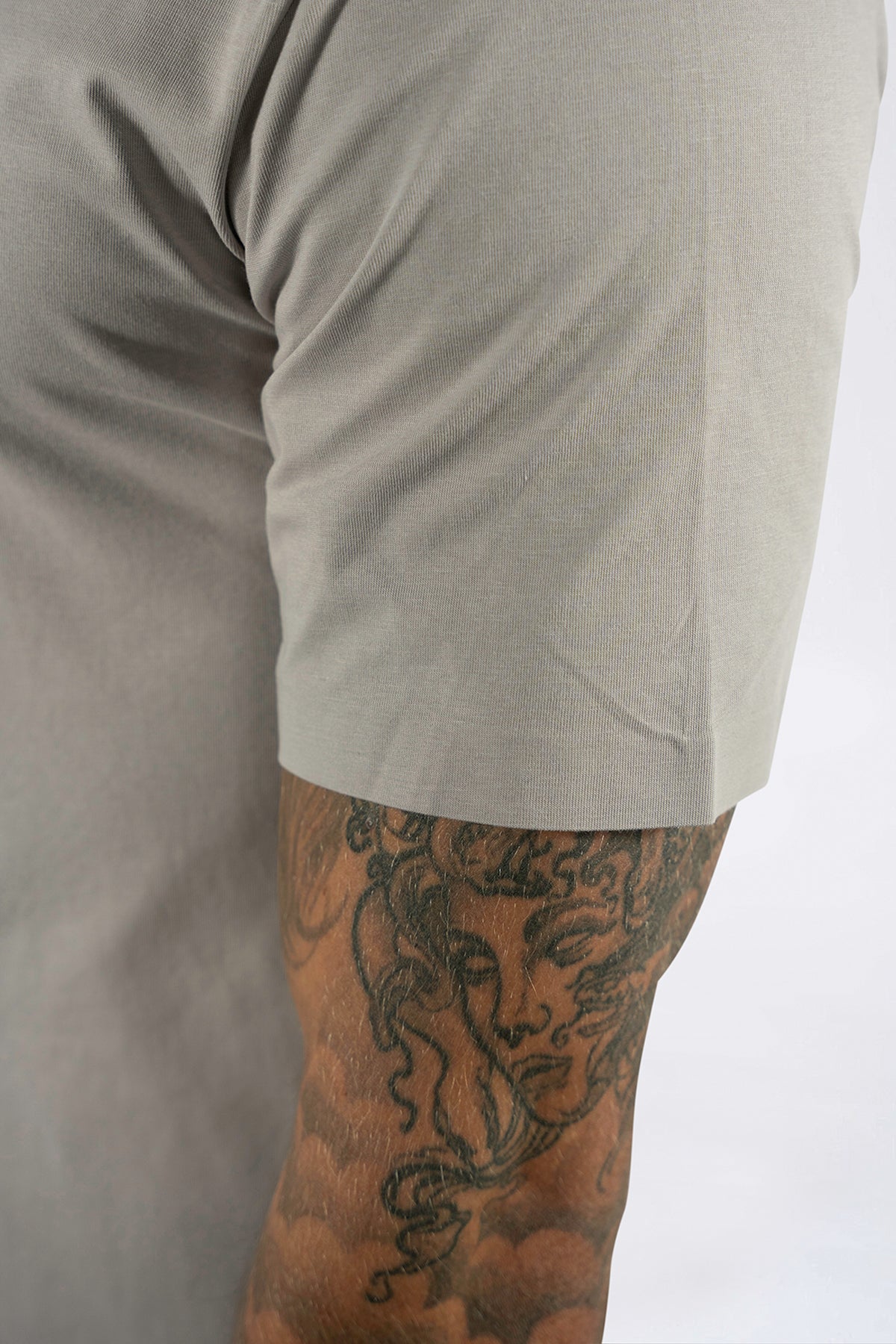 THE LAURO SEAMLESS T SHIRT