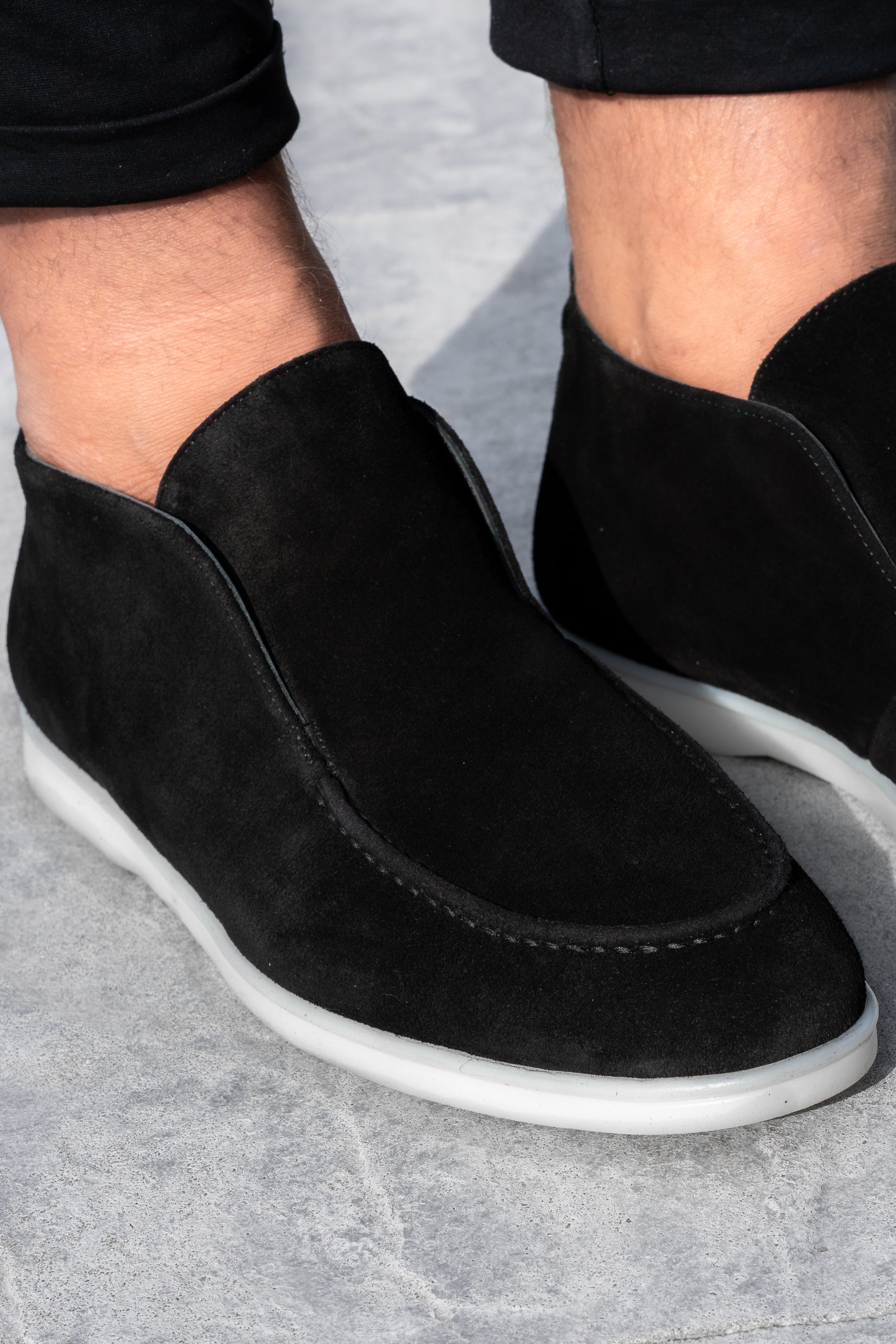 THE ARONA SUEDE INSTAPPERS