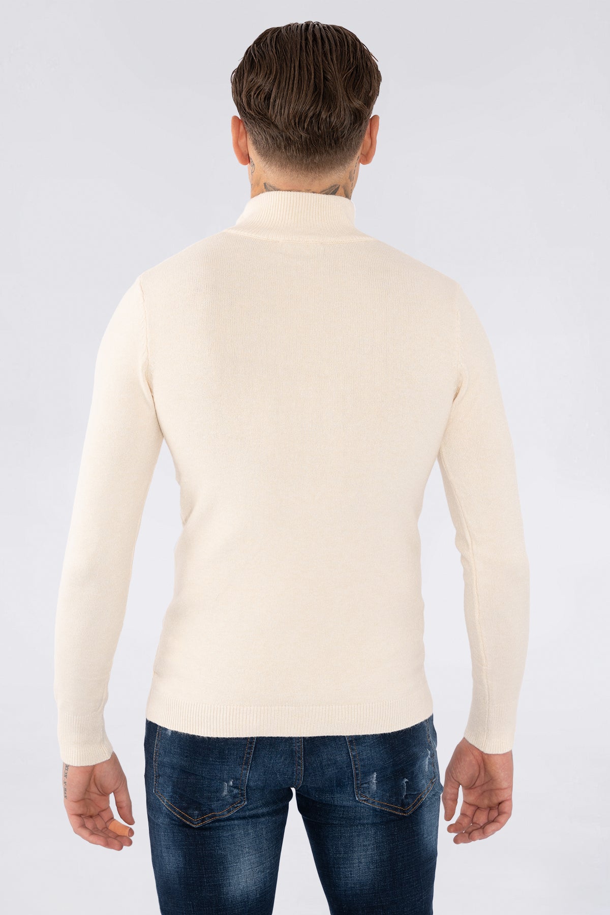 THE ZIPPED TURTLENECK