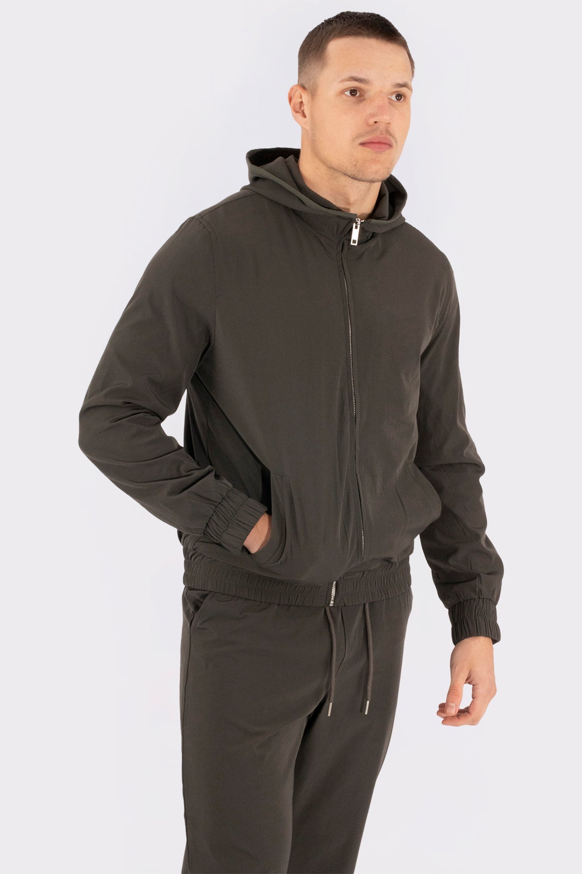 DUTCHVIBES HIGH-END TECH SUIT