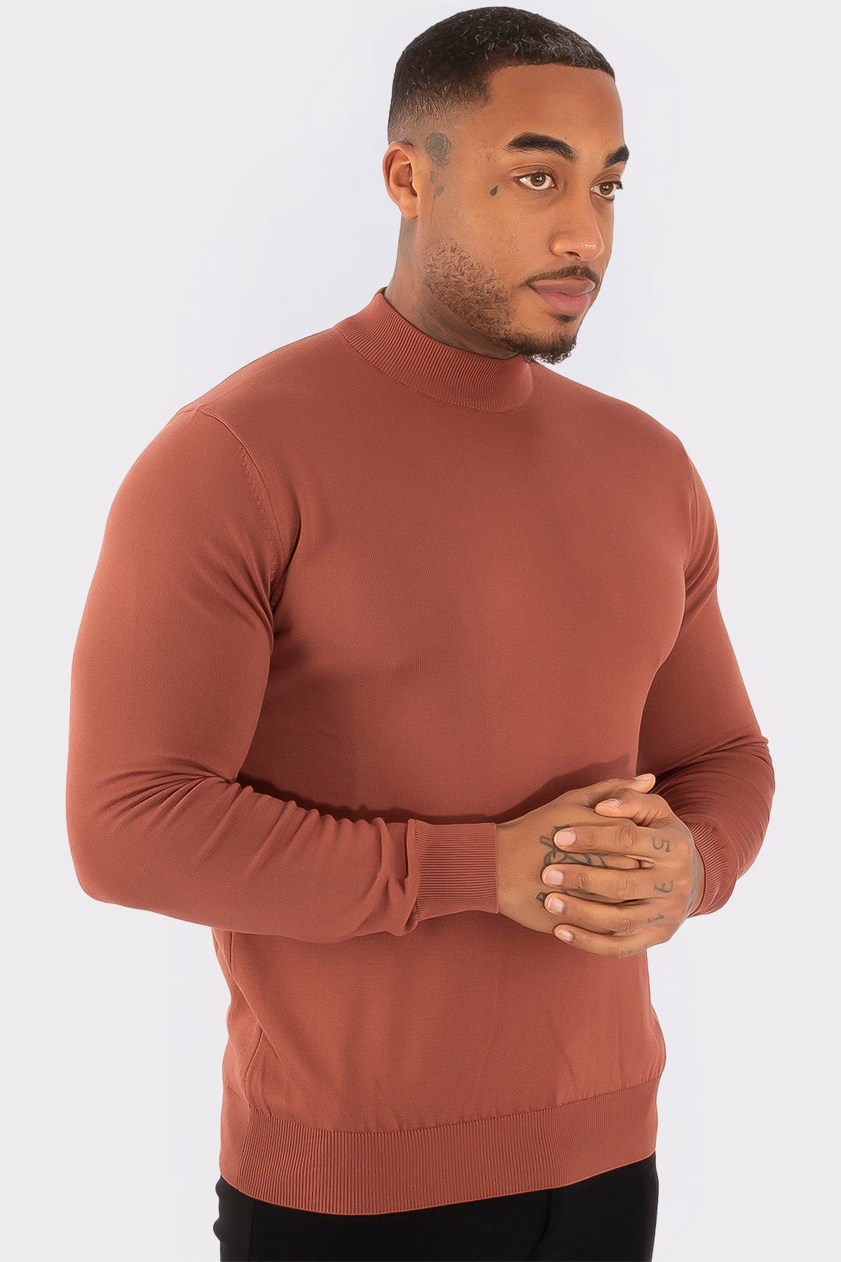 THE TORIVO HALF TURTLENECK