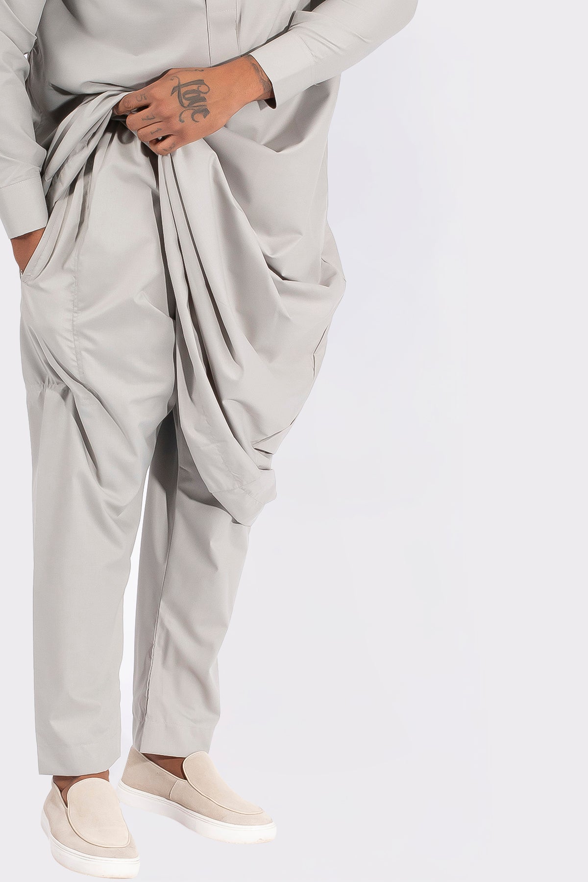 THE 2-DELIGE JELLABA