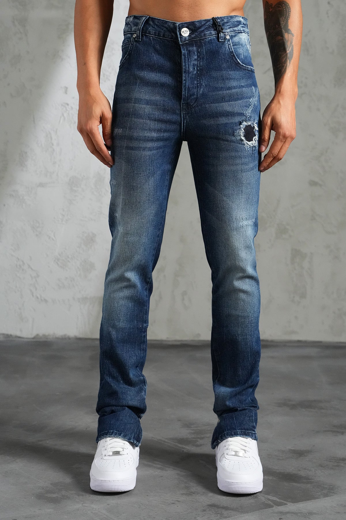 THE IKAO ZIPPED DENIM