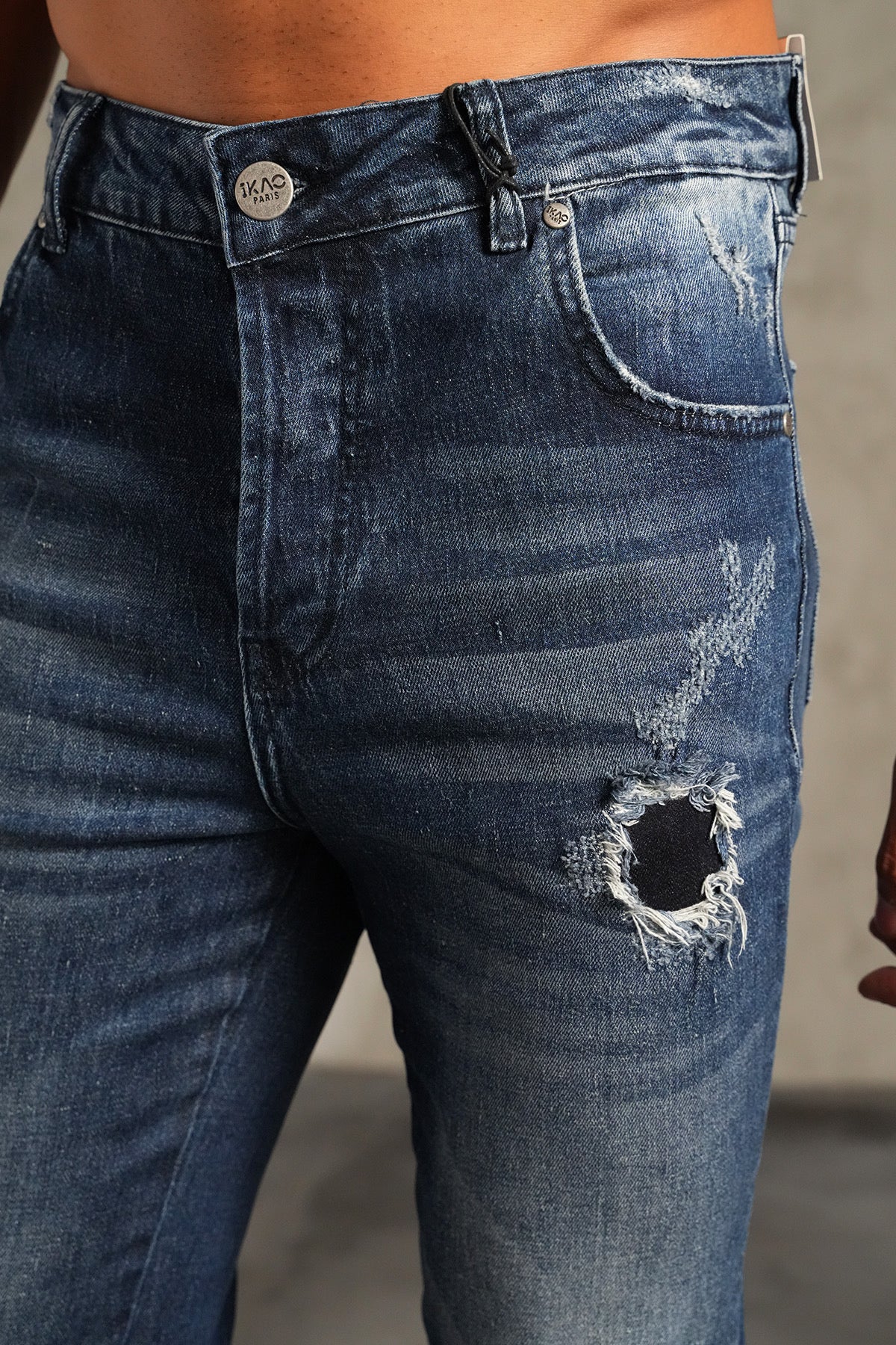 THE IKAO ZIPPED DENIM