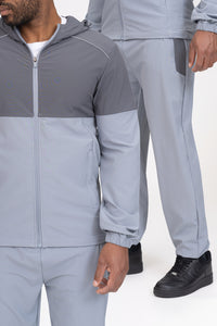 THE ALVERIO COMBISET