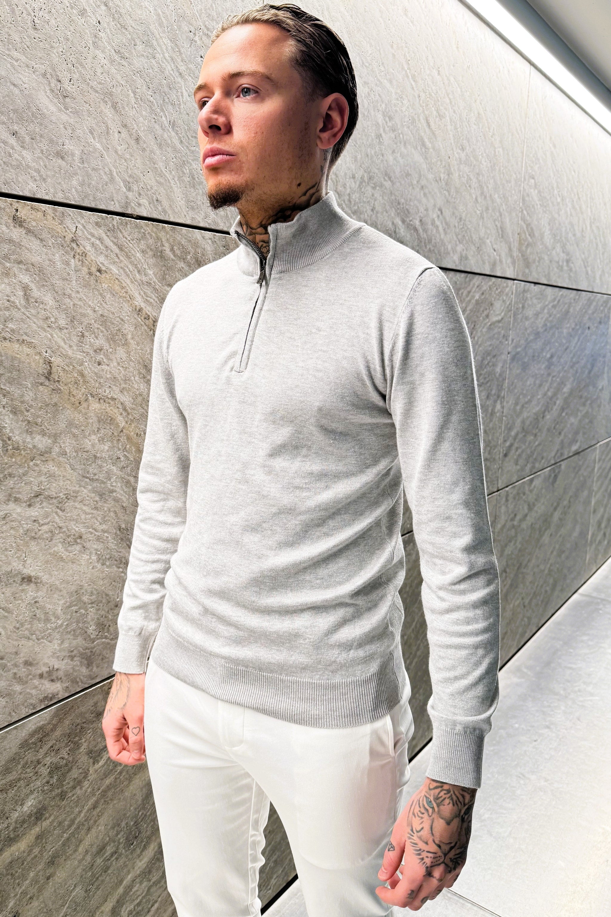 THE BARON ZIPPED TURTLENECK
