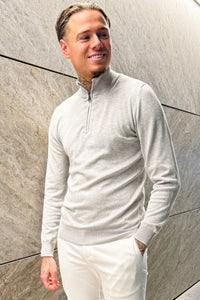 THE BARON ZIPPED TURTLENECK