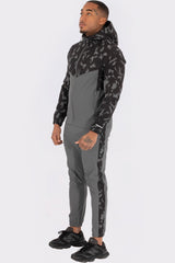 THE CAMOUFLAGE COMBISET