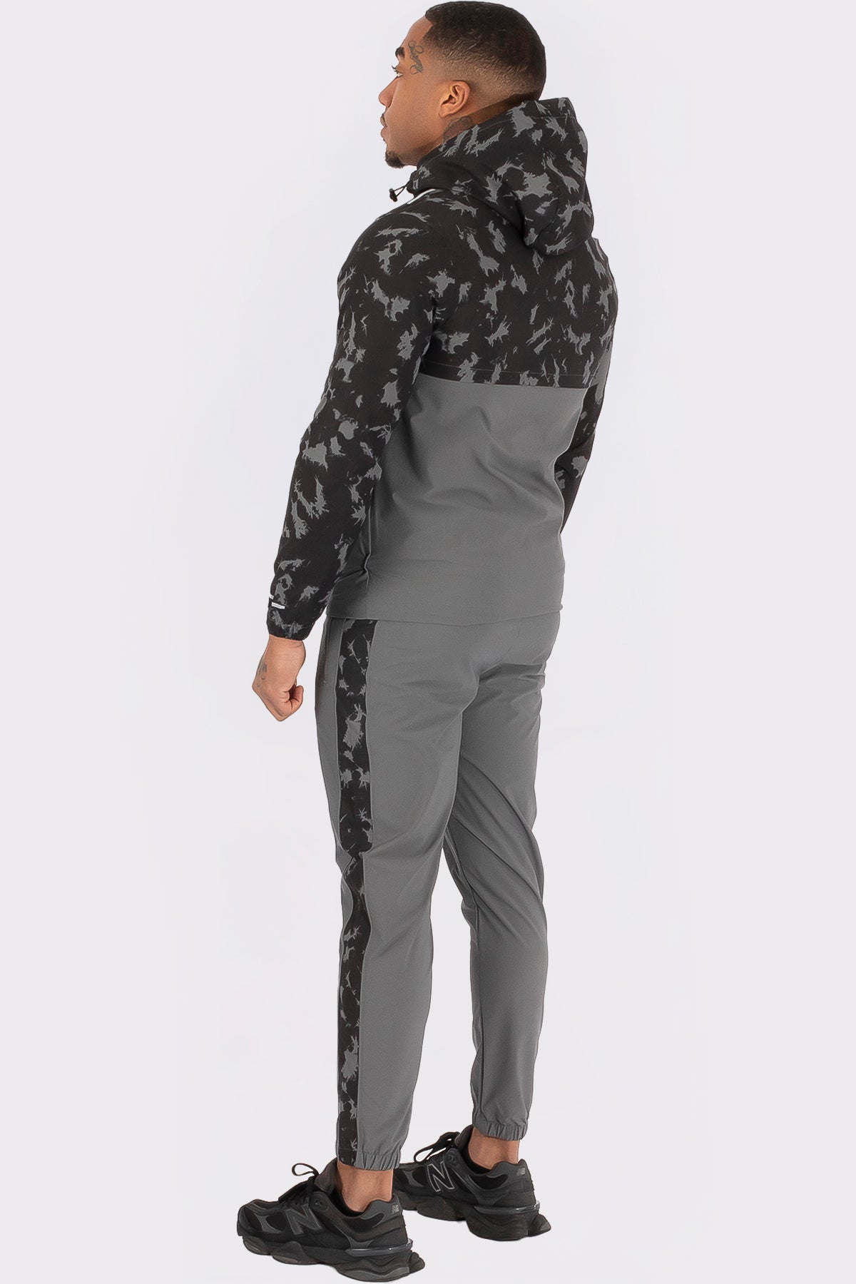 THE CAMOUFLAGE COMBISET