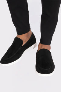 THE MONCLOVA ESSENTIAL LOAFER