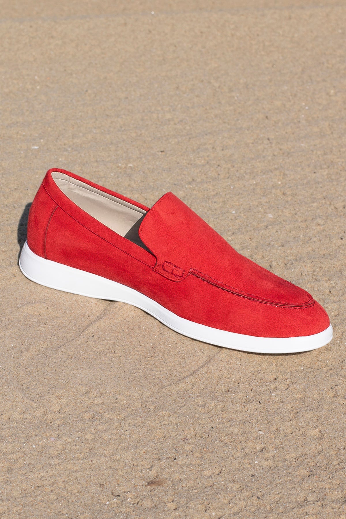 THE MONCLOVA ESSENTIAL LOAFER