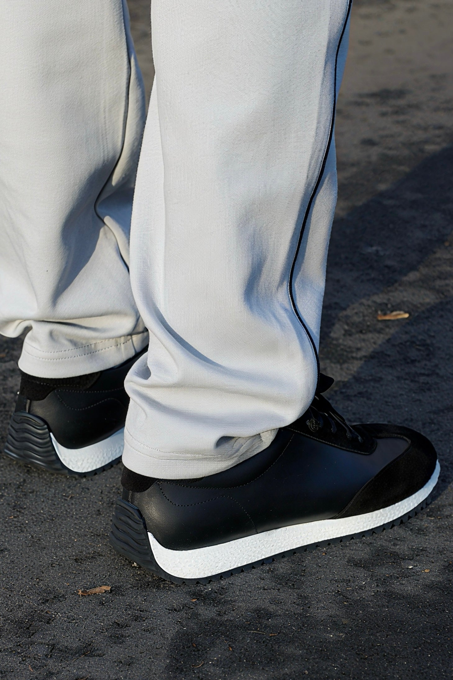 THE BERLIN SUEDE SNEAKERS