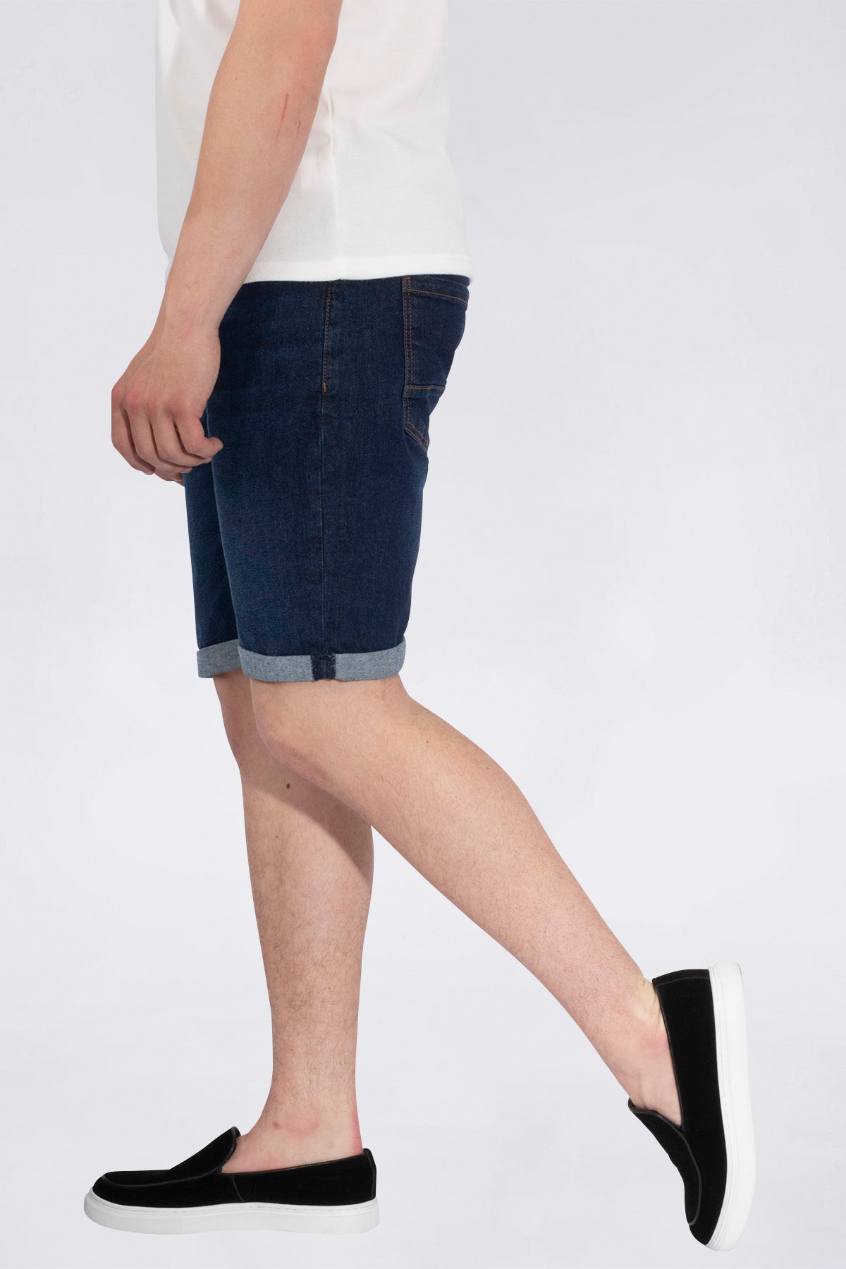 THE SONDRIO SHORT JEANS
