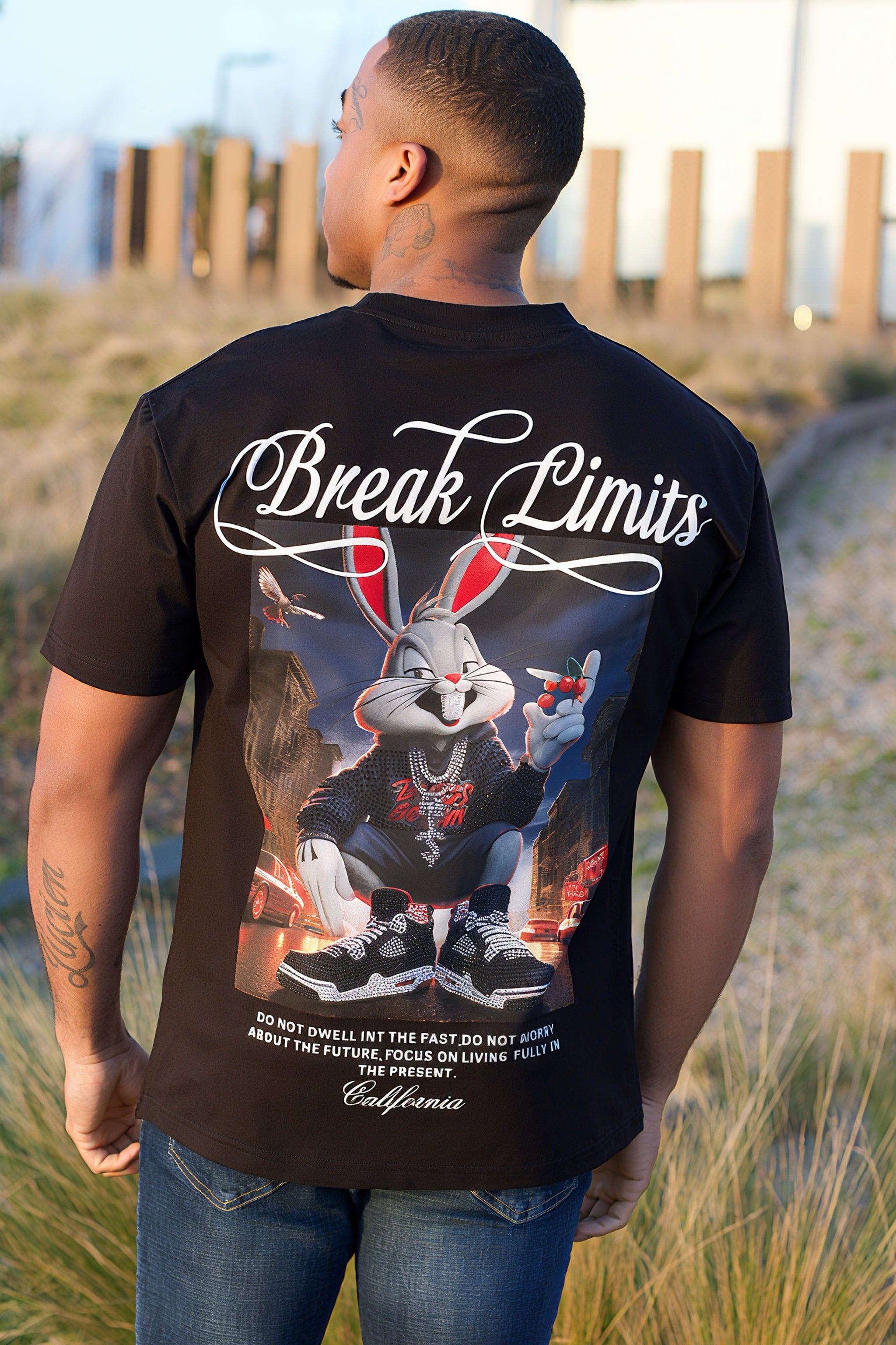 THE ICON LOONEY T-SHIRT