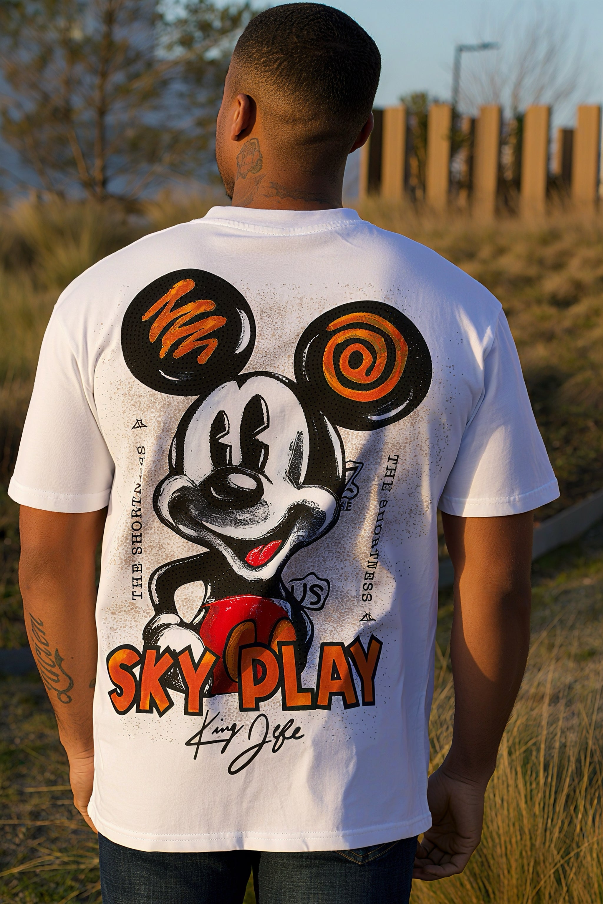 THE ICON LOONEY T-SHIRT