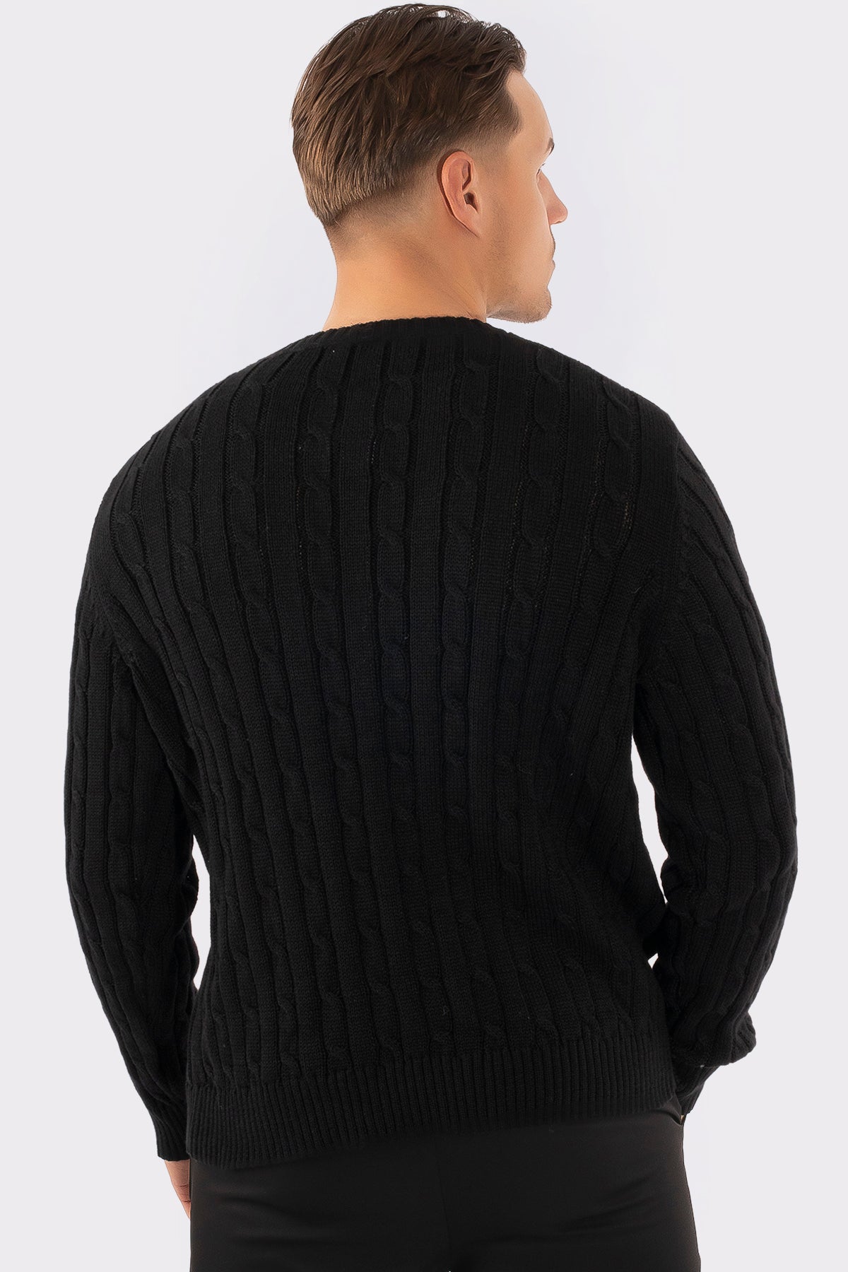 THE CABLE CREWNECK SWEATER