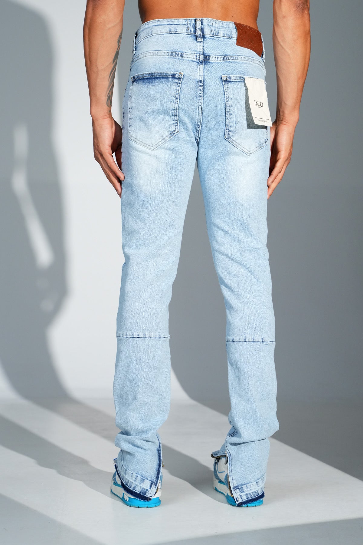 THE IKAO ZIPPED DENIM