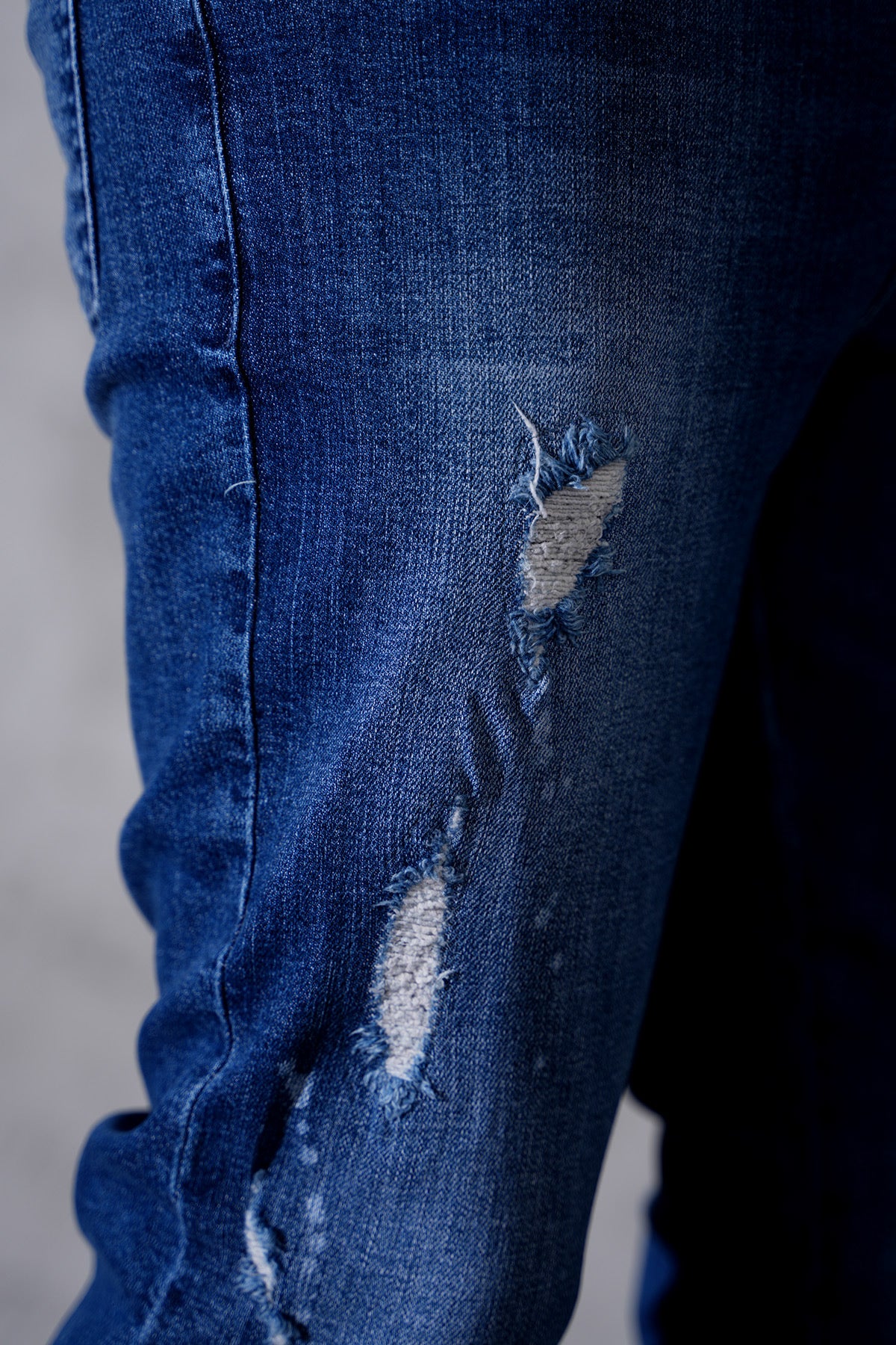 THE IKAO ZIPPED DENIM