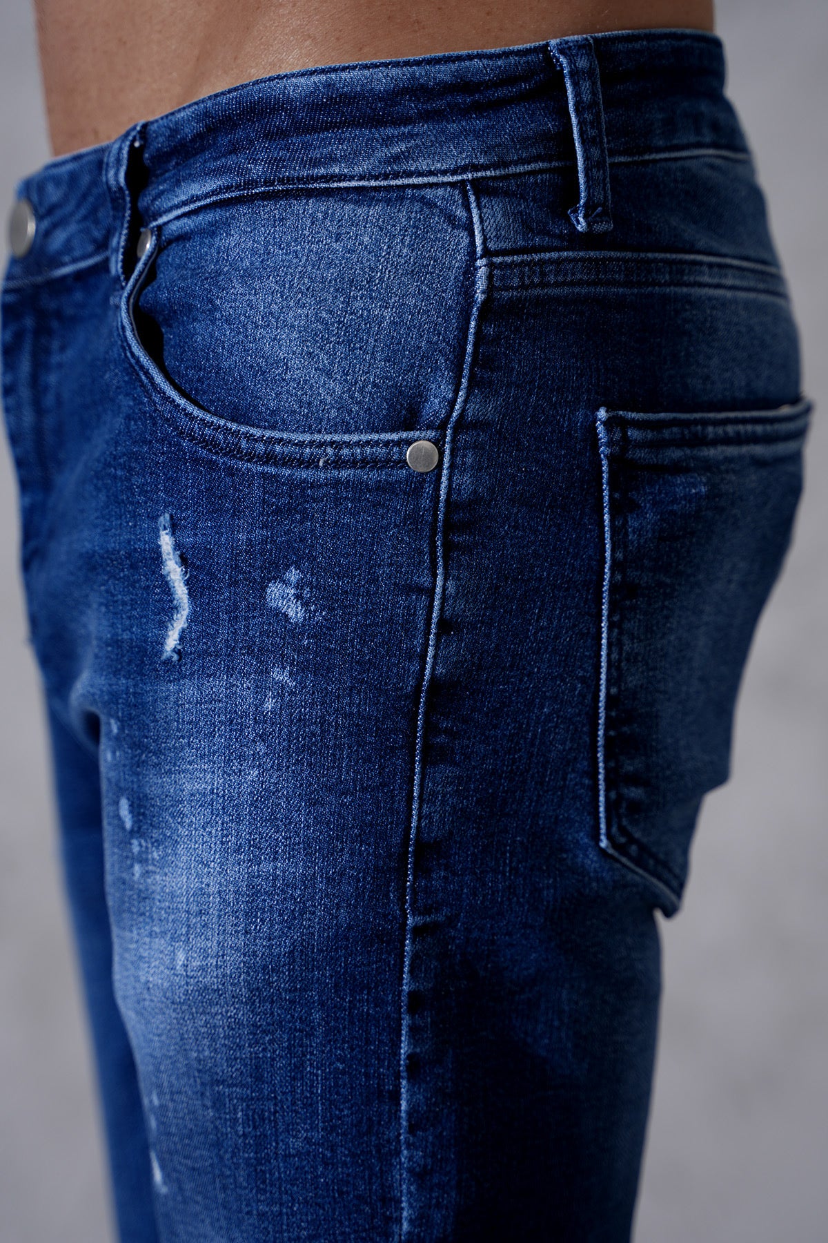 THE IKAO ZIPPED DENIM