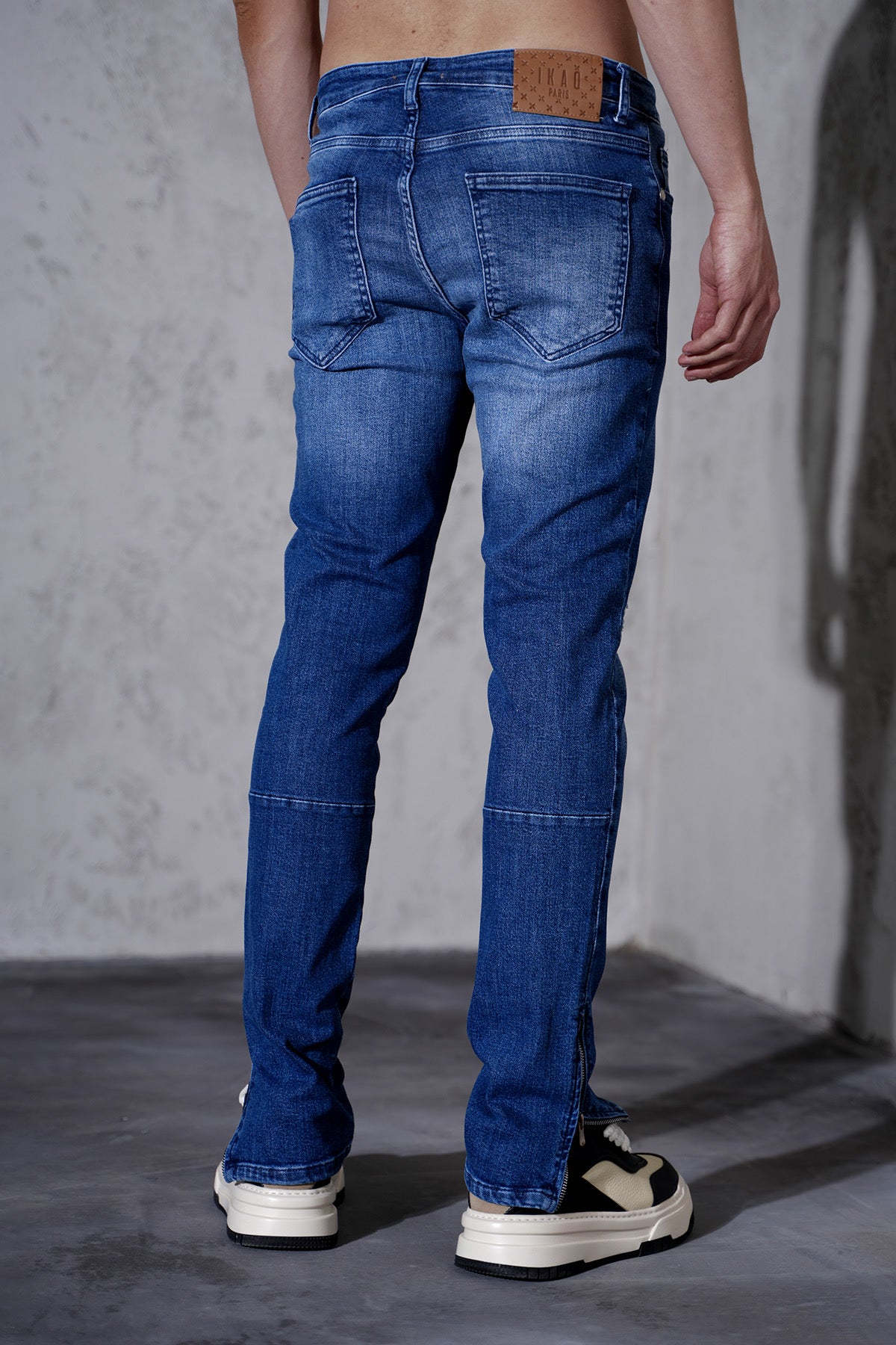 THE IKAO ZIPPED DENIM