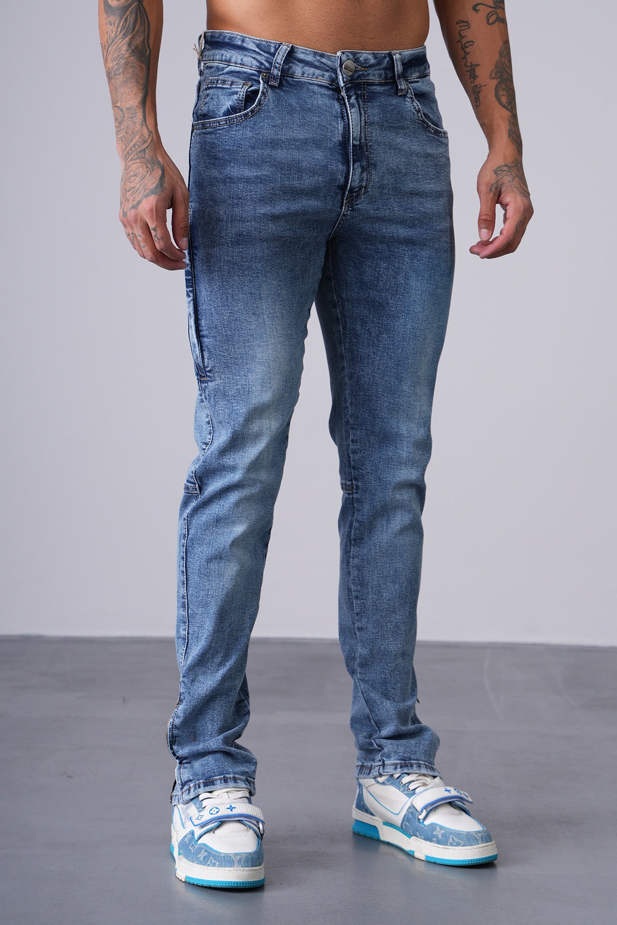 THE IKAO ZIPPED DENIM