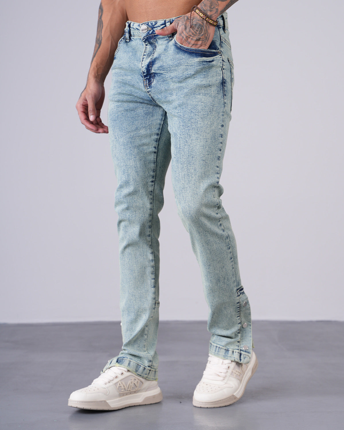THE IKAO REGULAR DENIM