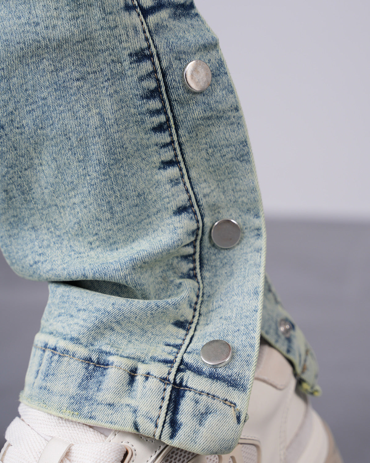 THE IKAO REGULAR DENIM
