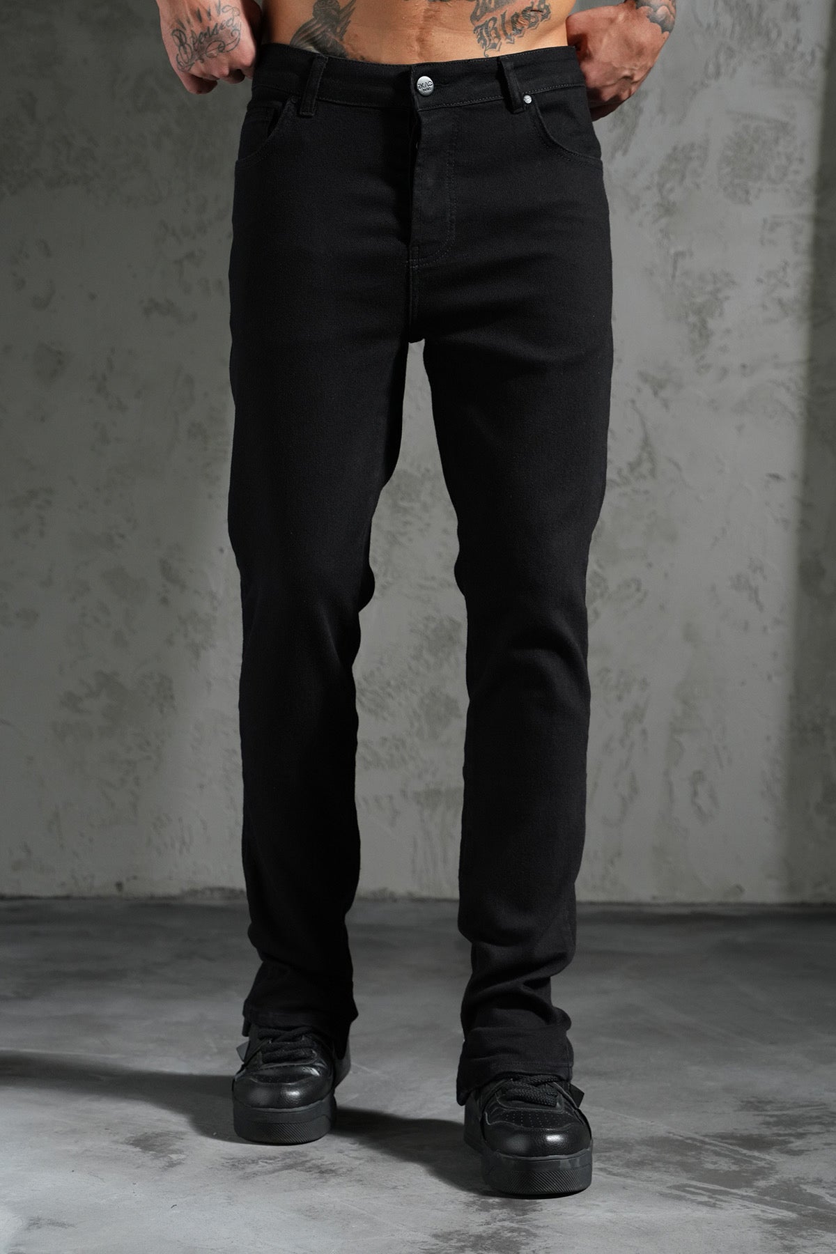 THE IKAO ZIPPED DENIM