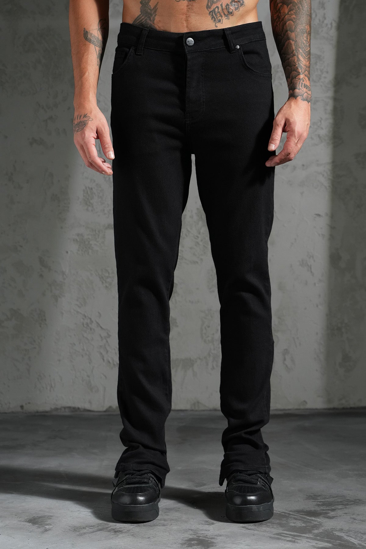 THE IKAO ZIPPED DENIM