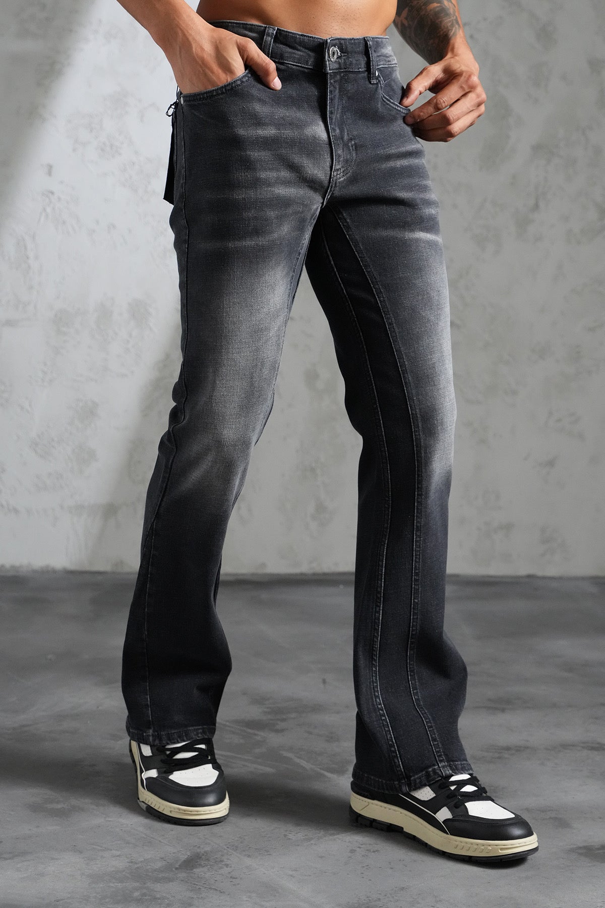 THE IKAO FLARED DENIM