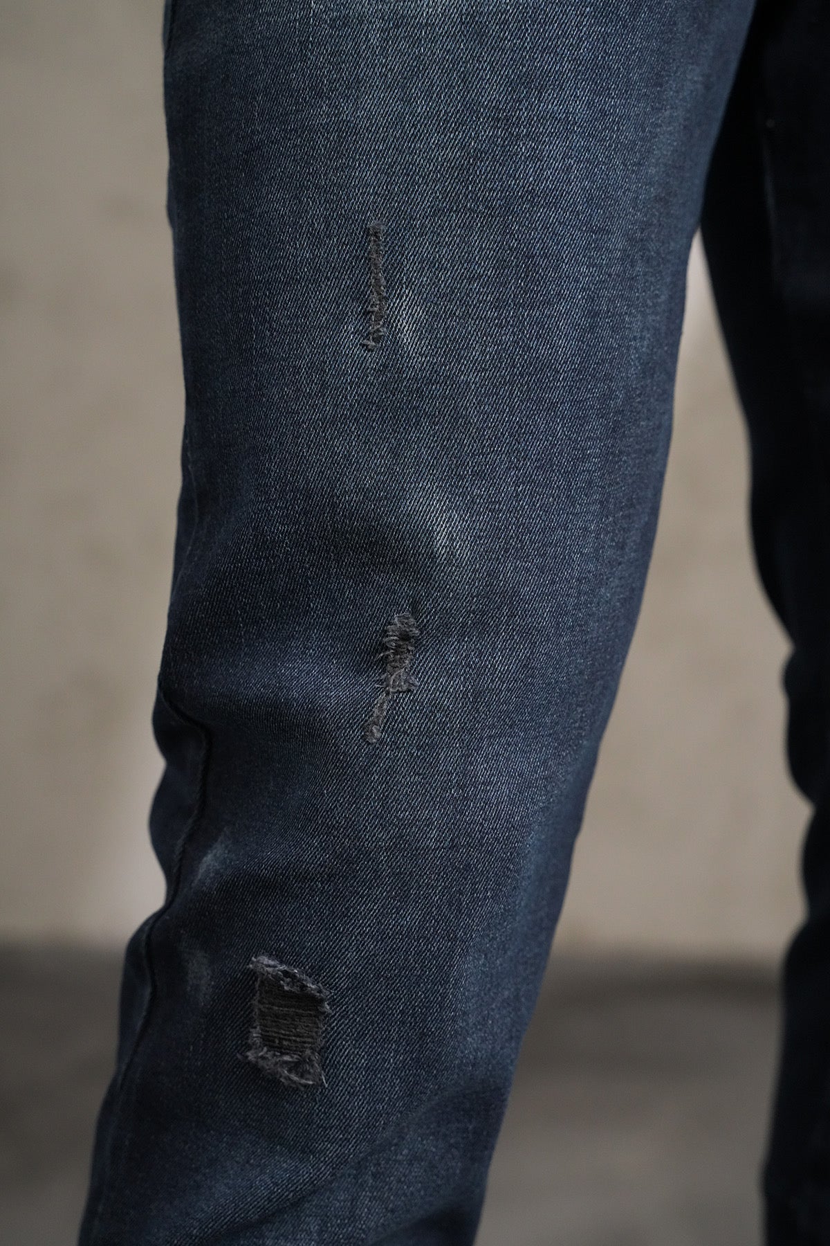THE IKAO ZIPPED DENIM