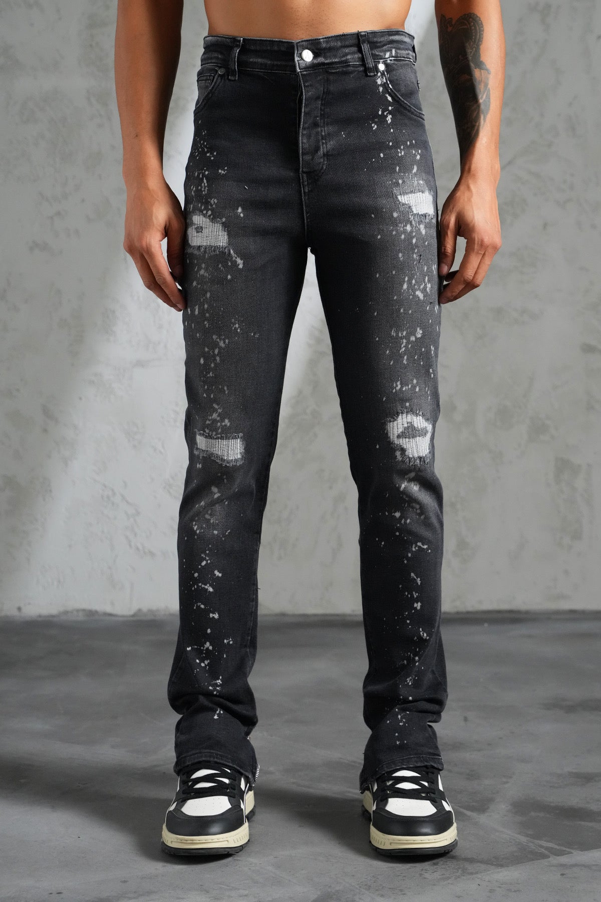 THE IKAO ZIPPED DENIM