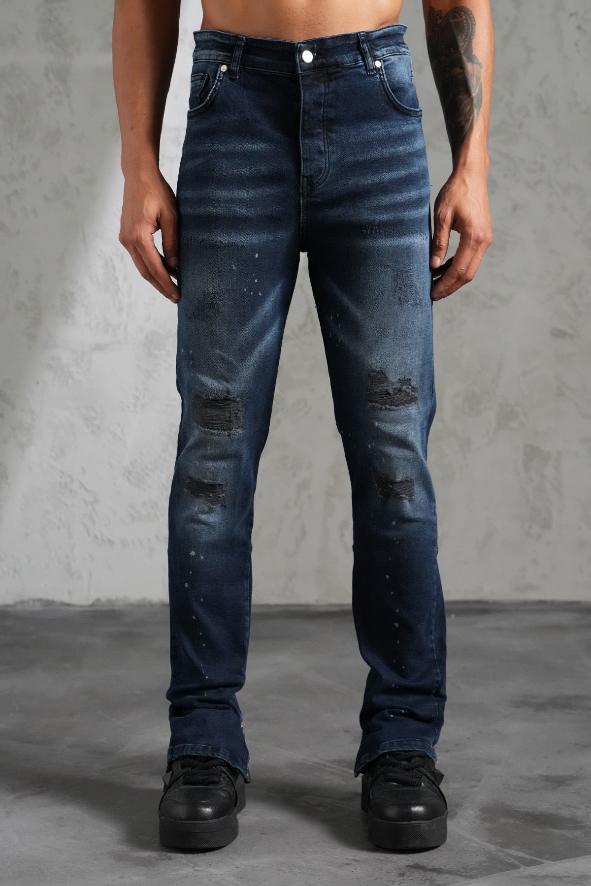 THE IKAO ZIPPED DENIM