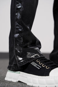 THE DRAMMEN FLARED JEANS - TRAVELER