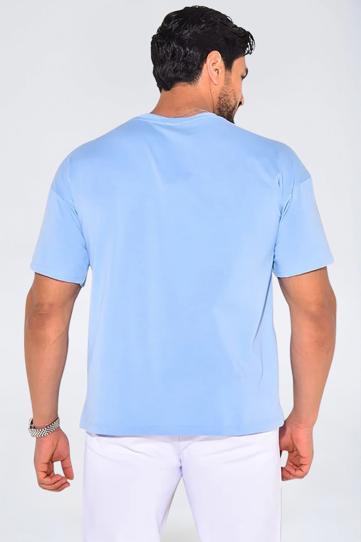 THE BATA T-SHIRT - BASIC EN OVERSIZED - Vibes Fashion