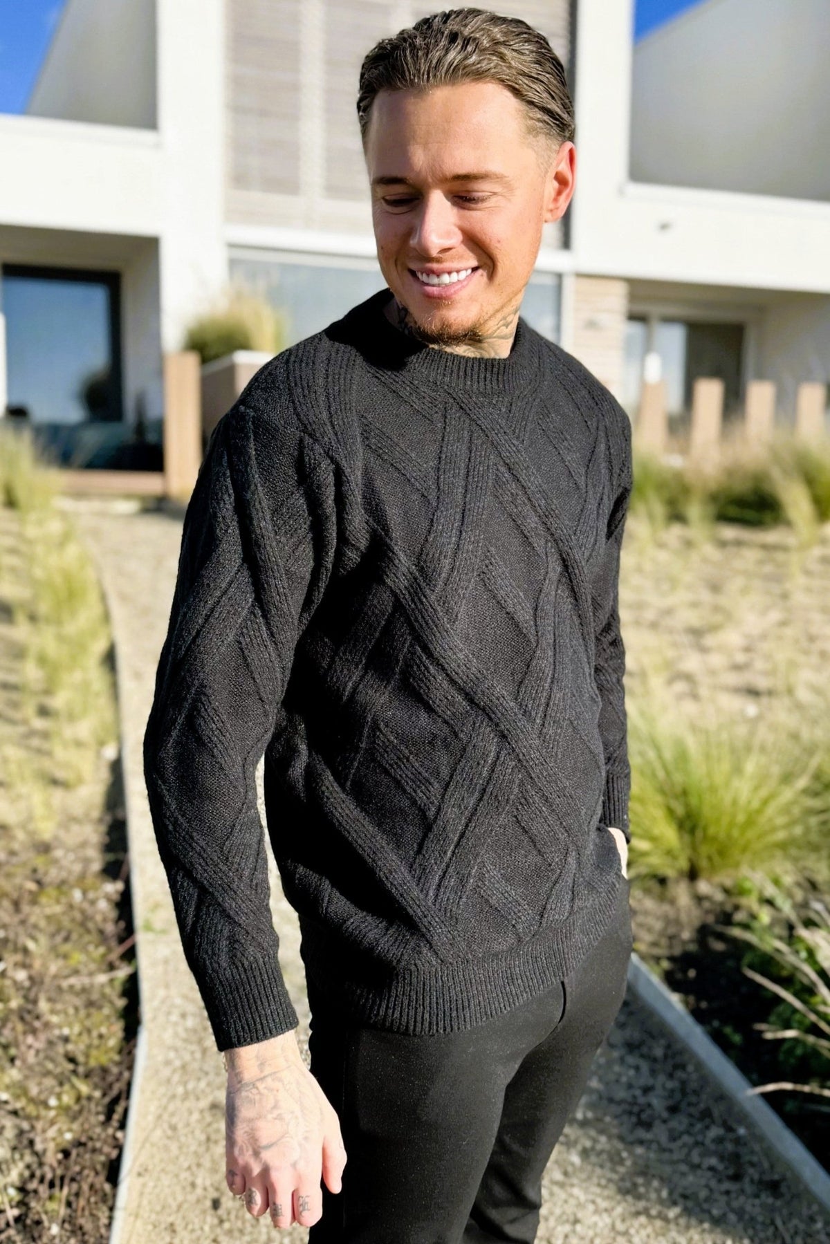 THE BELGRADO KNITTED CREWNECK SWEATER - Vibes Fashion
