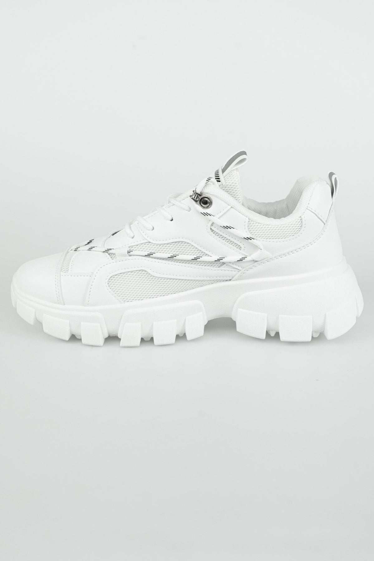 THE CYCLONE ESSENTIAL SNEAKER - Vibes Fashion