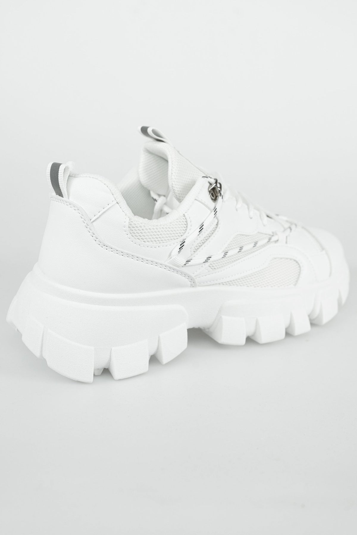 THE CYCLONE ESSENTIAL SNEAKER - Vibes Fashion