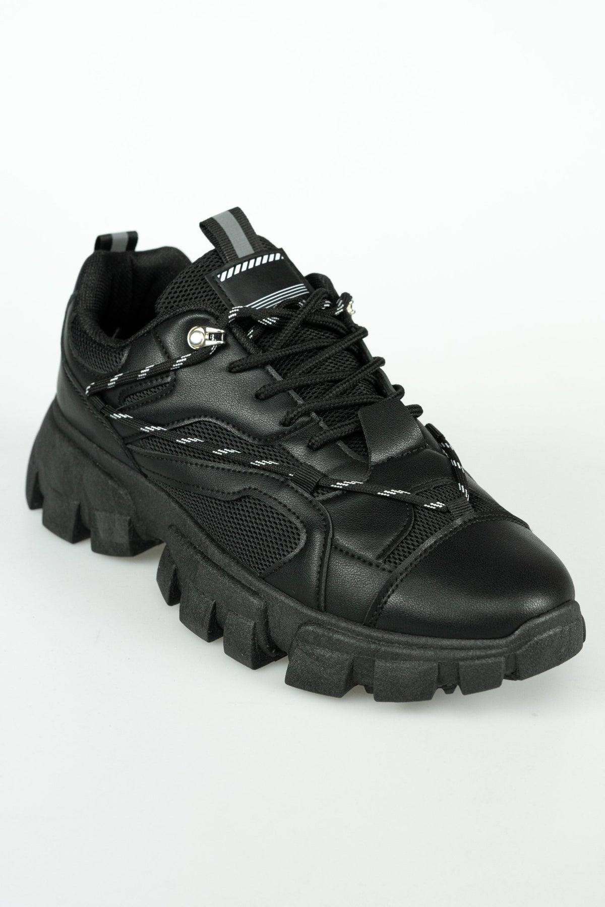 THE CYCLONE ESSENTIAL SNEAKER - Vibes Fashion