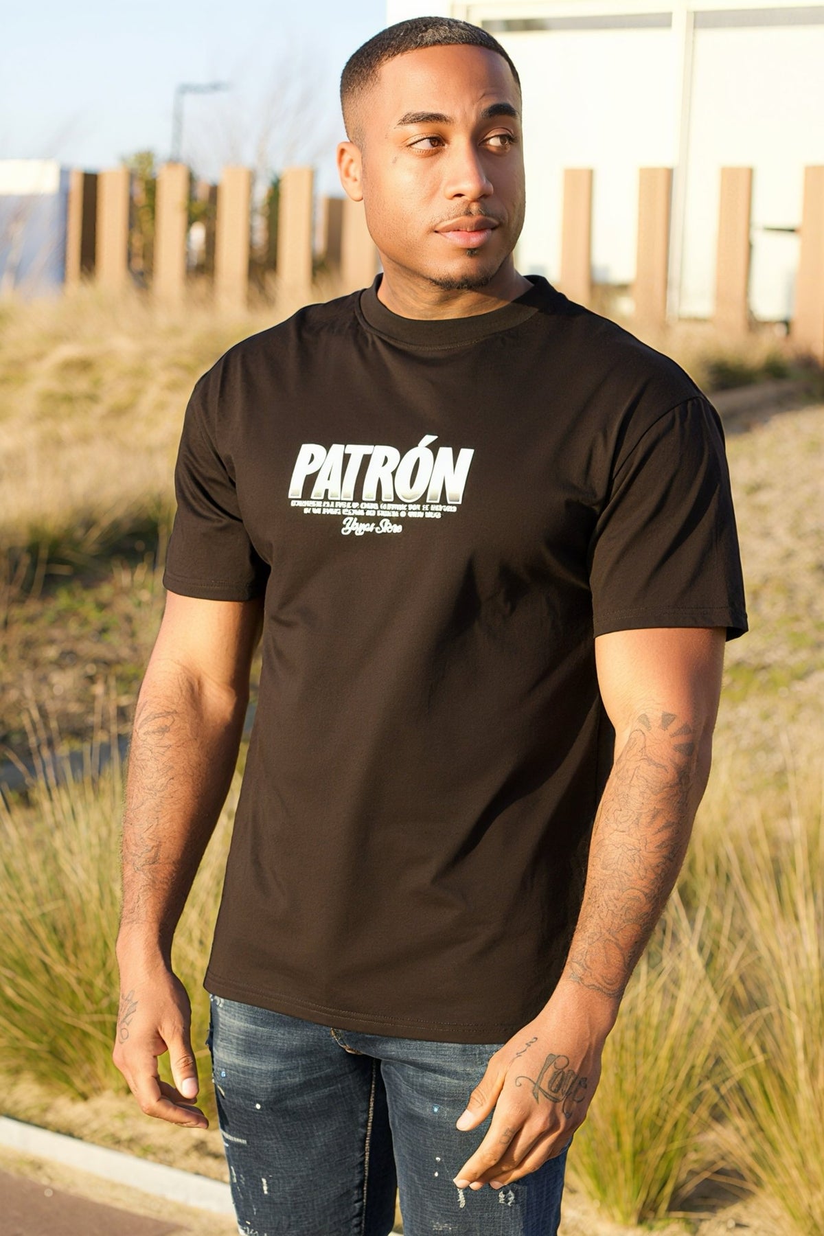 THE ICON LOONEY T-SHIRT - Vibes Fashion