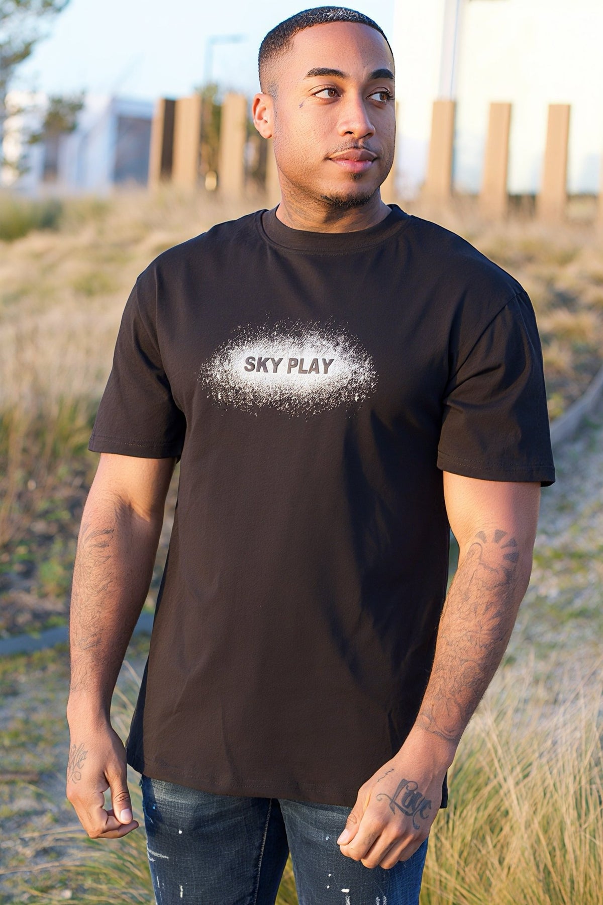THE ICON LOONEY T-SHIRT - Vibes Fashion