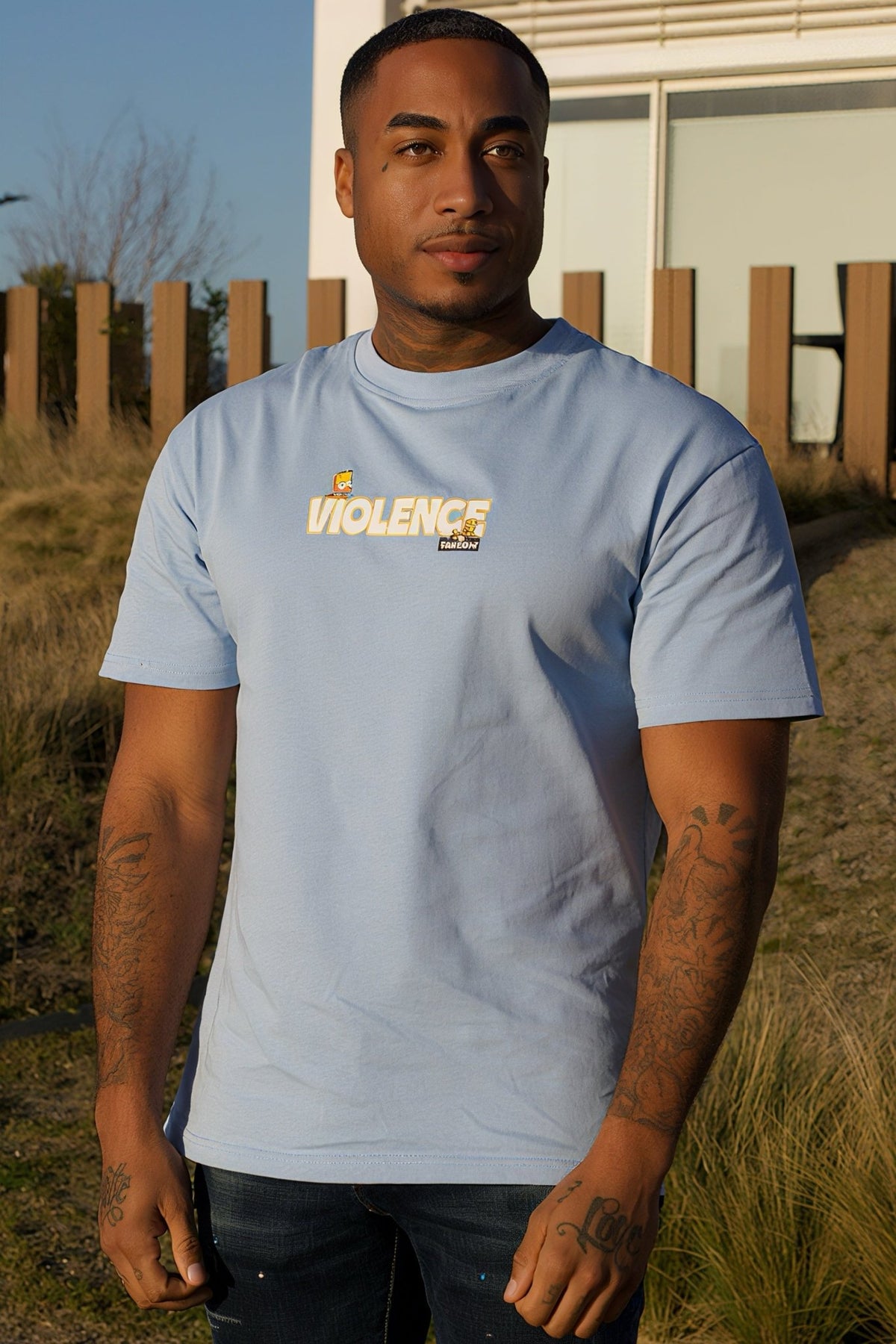 THE ICON LOONEY T-SHIRT - Vibes Fashion