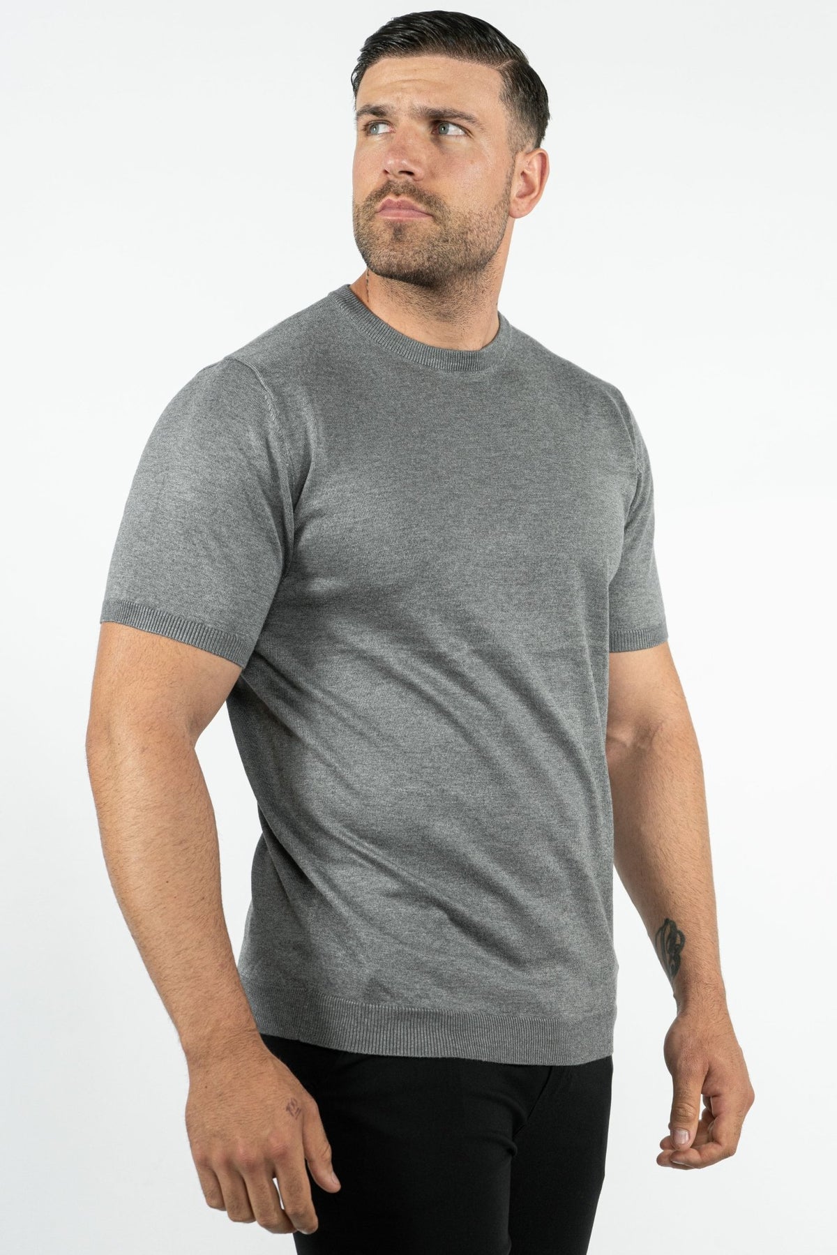THE LUCA - KNITTED SLIM FIT T-SHIRT - Vibes Fashion